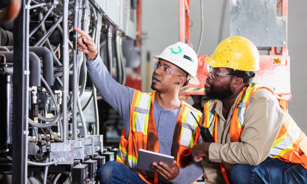 Best Emergency Electrician Near Me  in Hanford, CA
